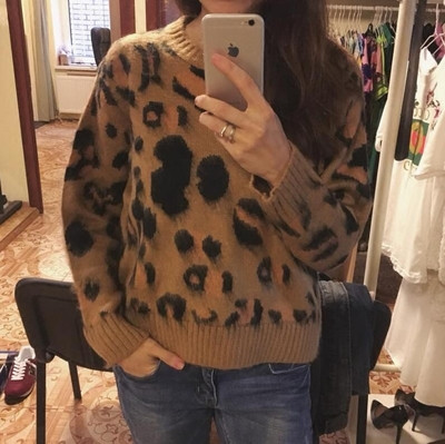 Дамски пуловер с принт в няколко цвята