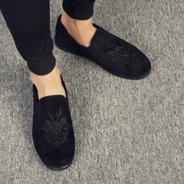 Модерни мъжки мокасини в различни цветове и модели