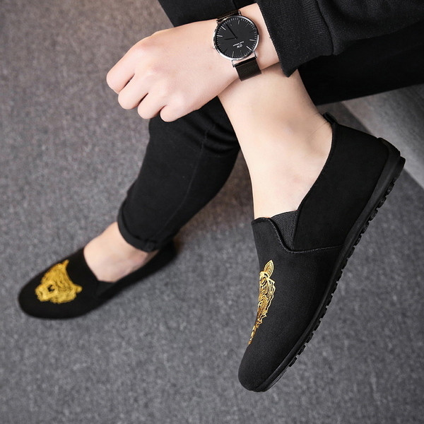 Модерни мъжки мокасини в различни цветове и модели