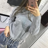 Μοντέρνο γυναικείο πουλόβερ  με φούντες σε διάφορα χρώματα