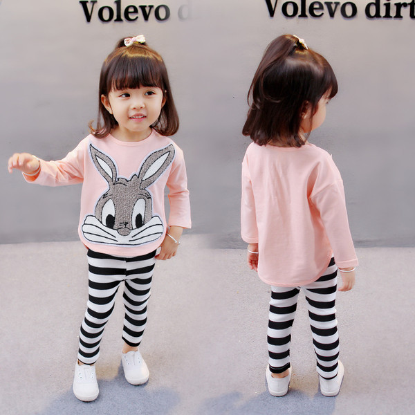 Детски сет за момичета включващ блуза с апликация и клин на райе