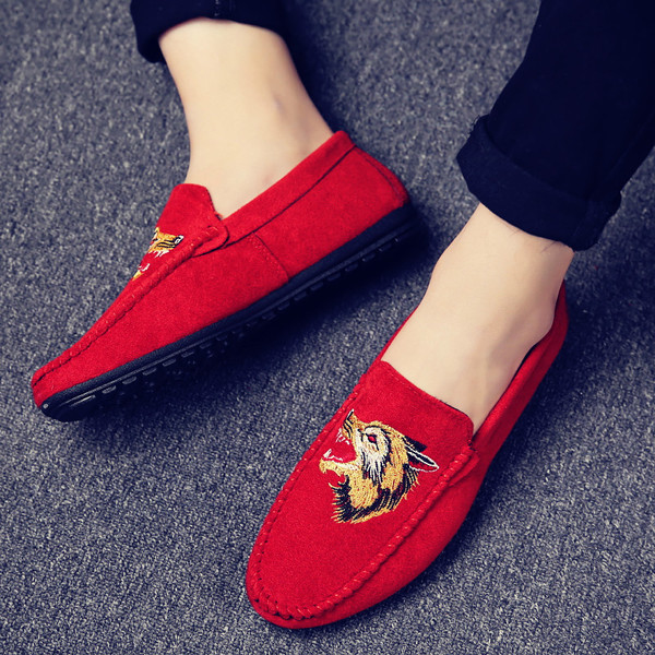 Модерни мъжки мокасини с бродерия в няколко модела