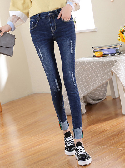 Дамски дънки в три цвята със стандартна талия