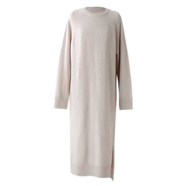 Дълга дамска изчистена рокля с О-образна яка